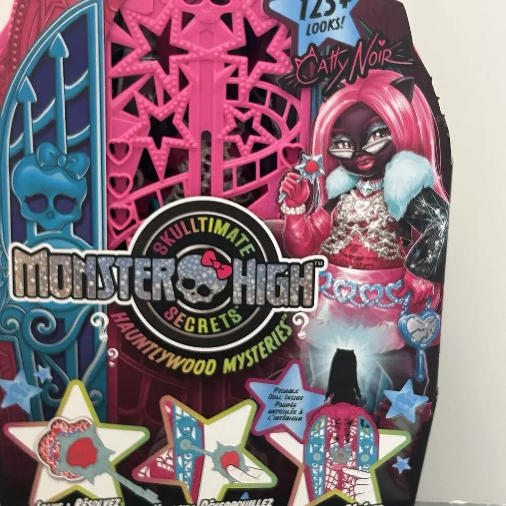 Monster High Skulltimate Secrets Hauntlywood Mysteries Doll Catty Noir NEW